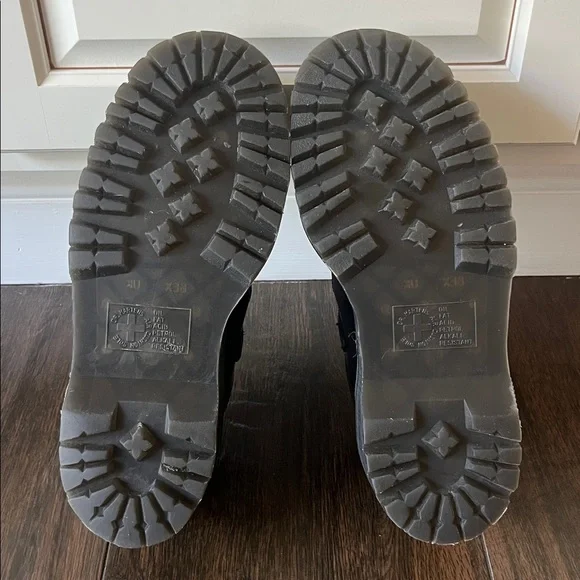 NWT DR MARTENS Bethan Polished Smooth Leather Platform Shoes! - Picture 9 of 10